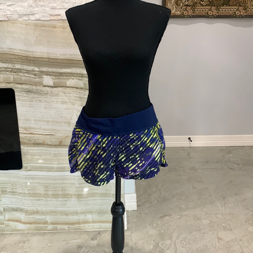 Athleta Navy Blue Wide Band Shorts.‎ Size S (687)
